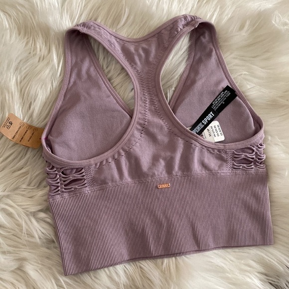 NWT PINK VS sports bra - Picture 2 of 6